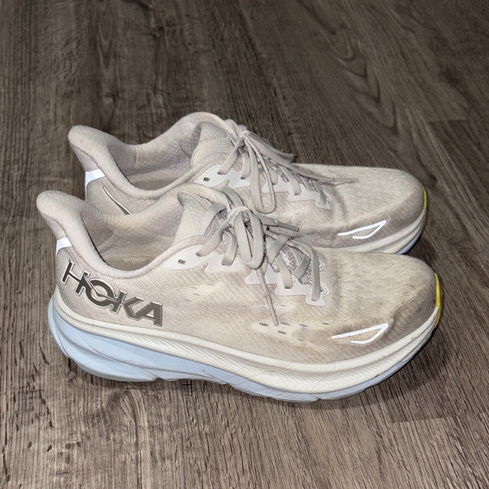 Hoka Women's Clifton 9 Running Shoes